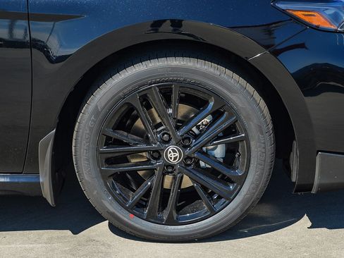 New 2026 Toyota Camry SE FWD image 11