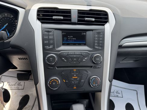 Used 2015 Ford Fusion SE FWD image 15