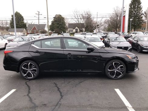 New 2025 Nissan Altima 2.5 SR w/ SR Premium Package image 14