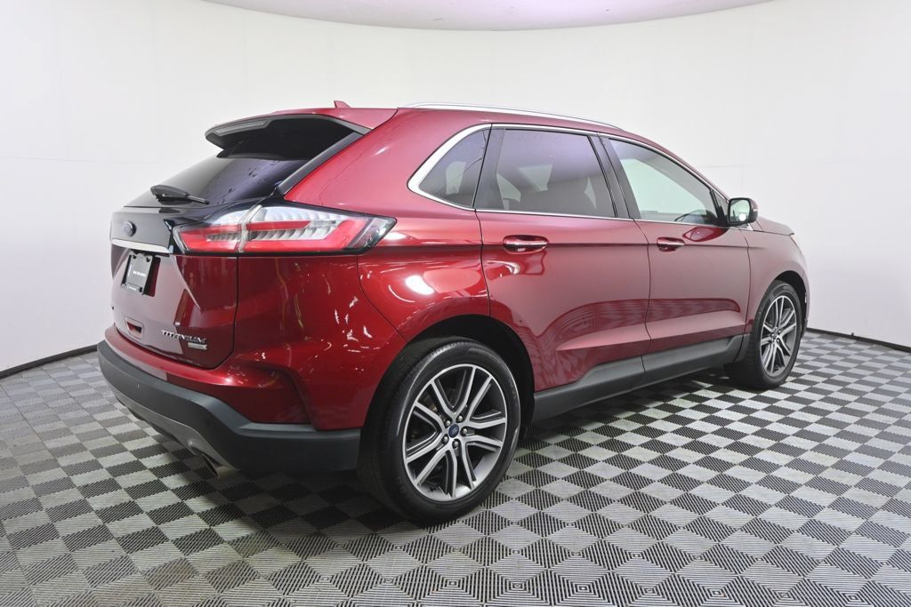 Used 2019 Ford Edge Titanium FWD image 7