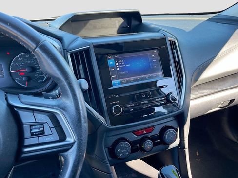 Used 2019 Subaru Crosstrek 2.0i Premium image 14