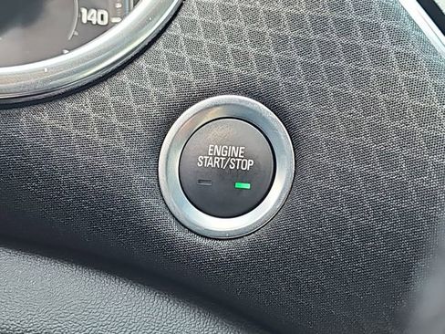 Used 2018 Chevrolet Malibu LT image 28