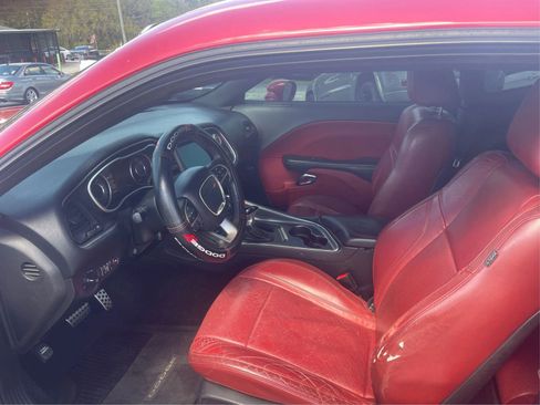 Used 2015 Dodge Challenger SXT Plus w/ Driver Convenience Group image 8