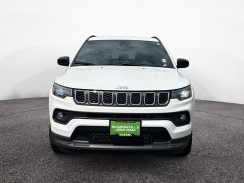 Certified 2024 Jeep Compass Latitude AWD/4WD image 8