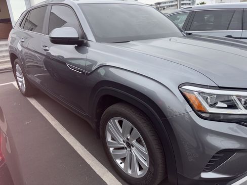 Used 2023 Volkswagen Atlas Cross Sport SE w/ Panoramic Sunroof Package image 6