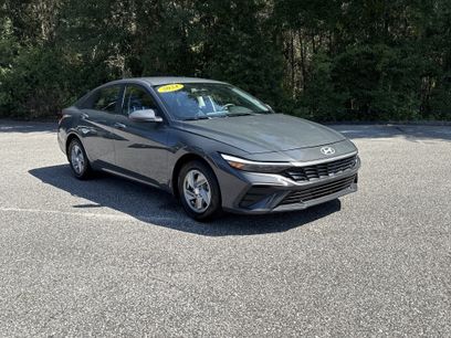 Certified 2024 Hyundai Elantra SE