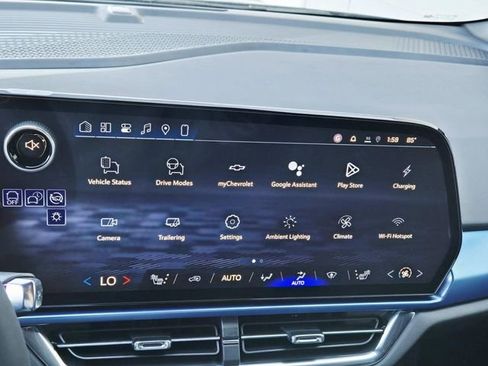 New 2026 Chevrolet Equinox EV LT image 18