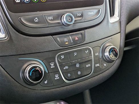 Used 2020 Chevrolet Malibu LT image 22