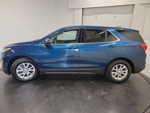 Used 2019 Chevrolet Equinox LT w/ Driver Convenience Package FWD image 4