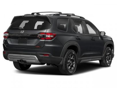 New 2025 Honda Pilot TrailSport
