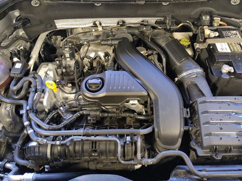 Used 2023 Volkswagen Taos SE image 30