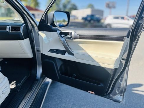 Used 2023 Lexus GX 460 Premium image 33