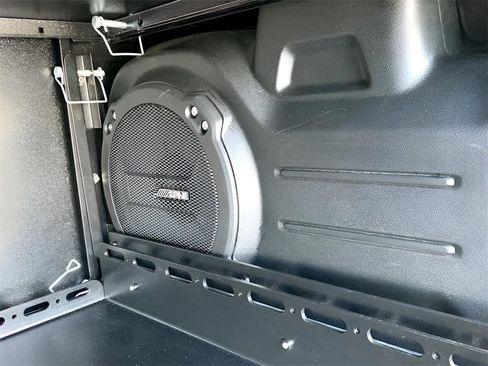 Used 2023 Jeep Wrangler Sport S image 23