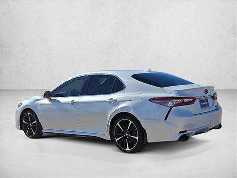 Used 2019 Toyota Camry XSE image 8
