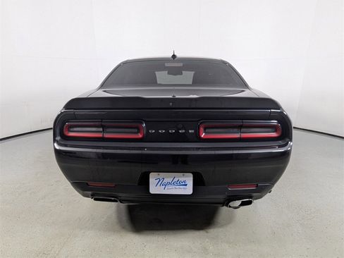 Used 2018 Dodge Challenger SXT Plus image 6