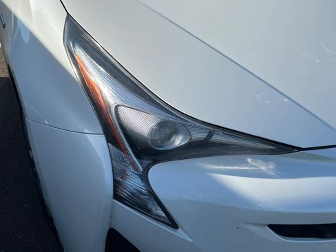 Certified 2016 Toyota Prius Four w/ Advanced Technology Package FWD image 14