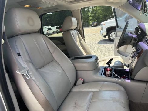 Used 2012 Chevrolet Tahoe LT w/ Luxury Package RWD image 18