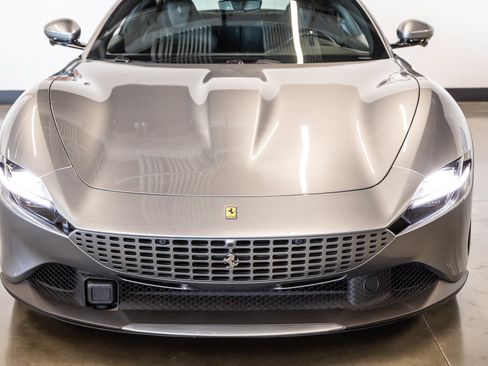 Used 2021 Ferrari Roma RWD image 4