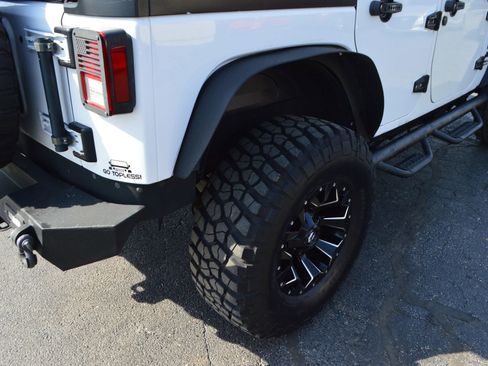 Used 2017 Jeep Wrangler Unlimited Sport AWD/4WD image 8
