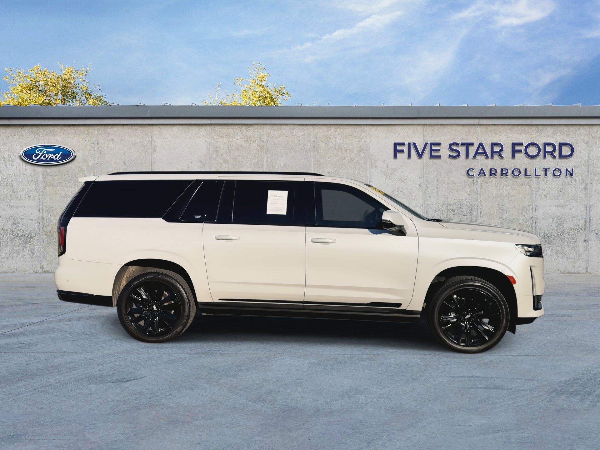 Used 2023 Cadillac Escalade ESV Sport Platinum w/ LPO, Floor Liner Package AWD/4WD image 9
