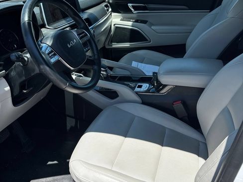 Used 2022 Kia Telluride S AWD/4WD image 2