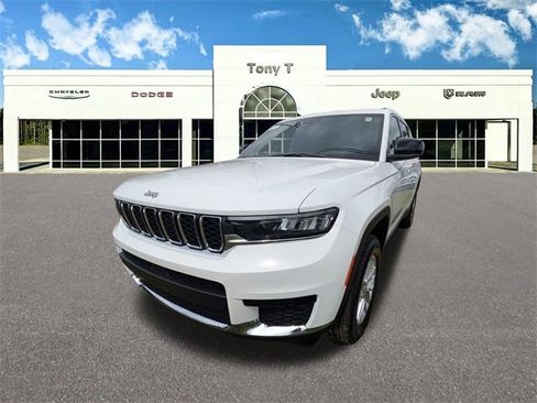 New 2025 Jeep Grand Cherokee L Laredo image 3