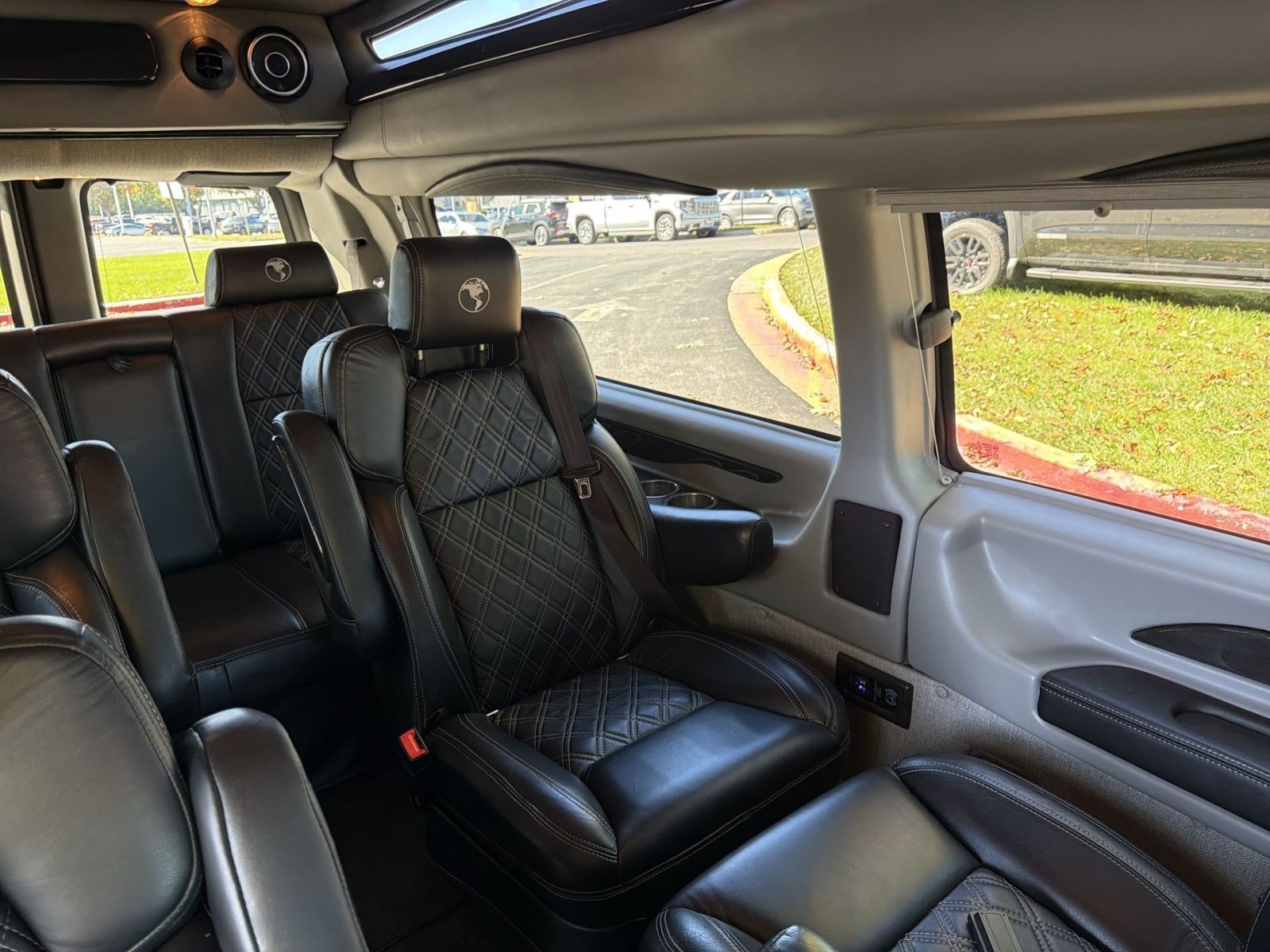Used 2020 Chevrolet Express 2500 Extended w/ Enhanced Convenience Package RWD image 23