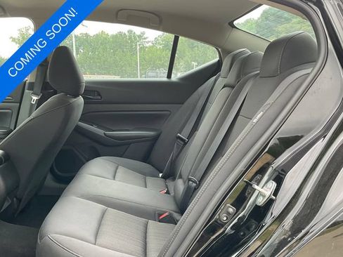 Used 2024 Nissan Altima 2.5 S FWD image 5
