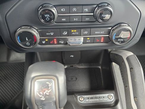 Certified 2022 Ford Bronco Outer Banks w/ Sasquatch Package AWD/4WD image 27