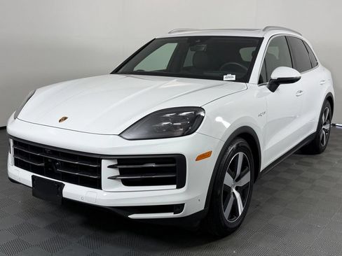 Certified 2026 Porsche Cayenne E-Hybrid AWD/4WD image 1