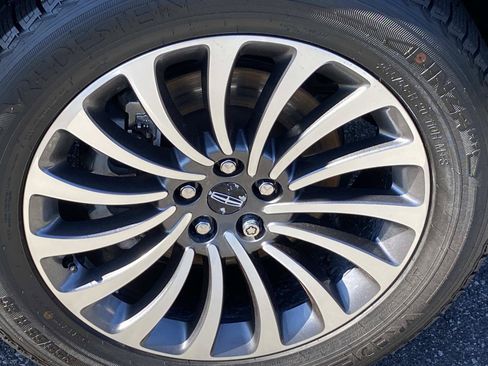 Used 2020 Lincoln Aviator Reserve w/ Equipment Group 201A AWD/4WD image 29