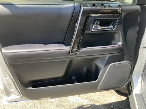 Used 2021 Toyota 4Runner TRD Off-Road Premium image 28