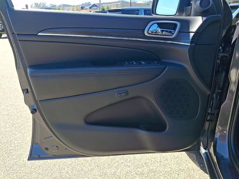 Used 2020 Jeep Grand Cherokee Limited w/ Premium Lighting Group image 12
