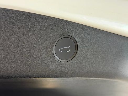 Used 2023 Tesla Model 3 Standard Range RWD image 29