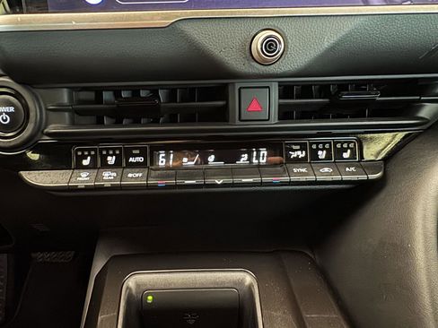 Used 2024 Toyota Crown Platinum AWD/4WD image 16
