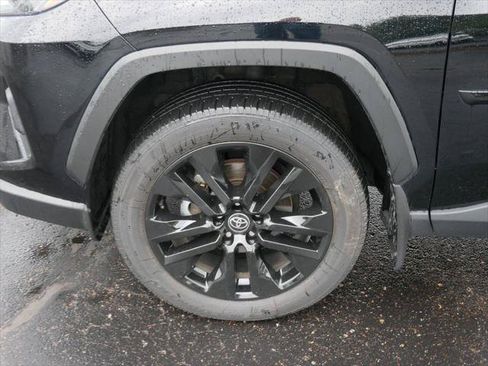 Certified 2023 Toyota RAV4 XLE Premium AWD/4WD image 8