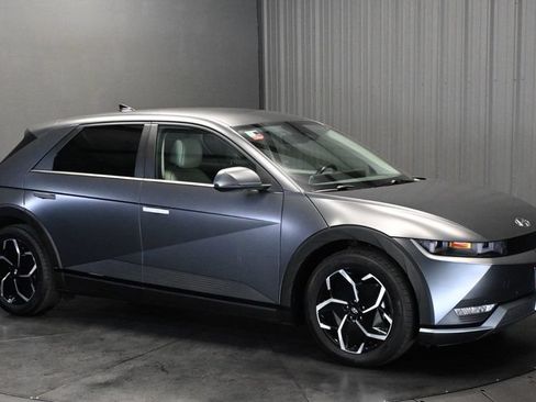 Used 2023 Hyundai Ioniq 5 SEL RWD image 3