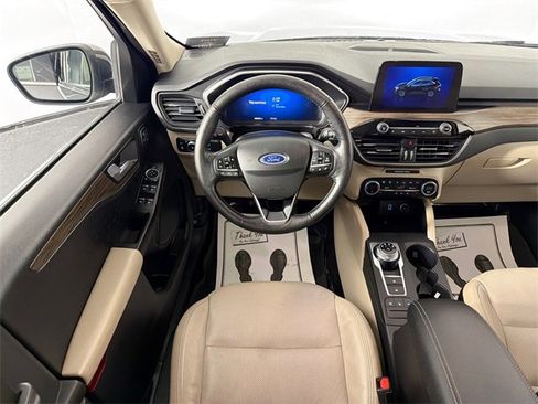 Used 2020 Ford Escape Titanium image 21