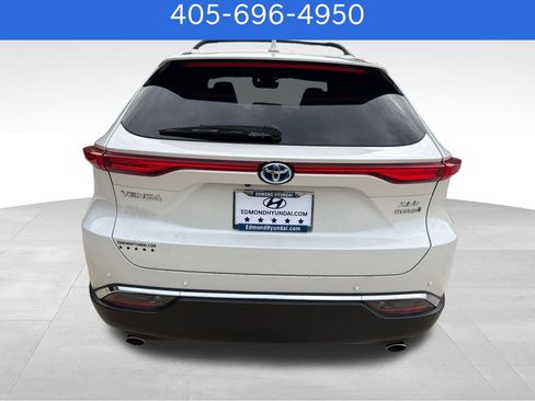 Used 2021 Toyota Venza XLE w/ Softex Package AWD/4WD image 4