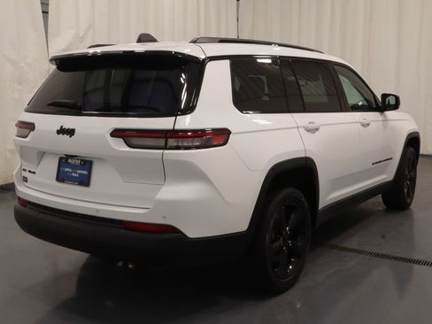 Used 2023 Jeep Grand Cherokee L Laredo AWD/4WD image 13