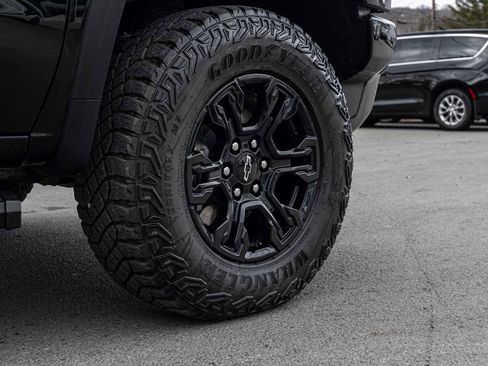 Used 2024 Chevrolet Silverado 1500 ZR2 w/ Technology Package image 8