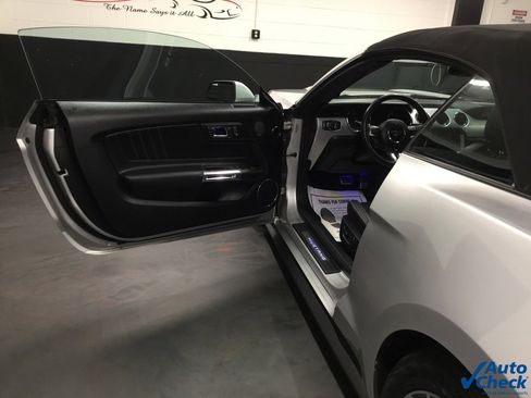 Used 2016 Ford Mustang Premium image 29