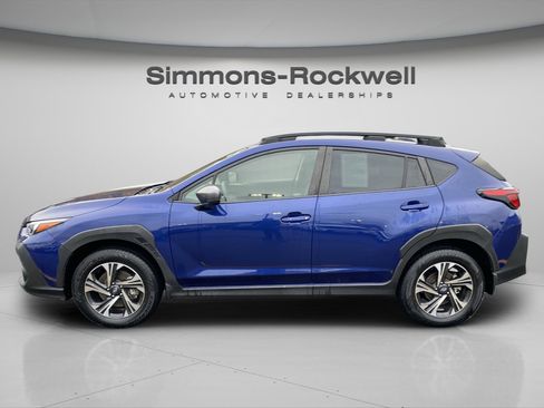Used 2024 Subaru Crosstrek 2.0i Premium image 8
