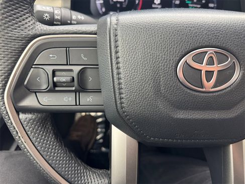 Used 2024 Toyota Tacoma TRD Sport w/ TRD Sport Upgrade Package image 29