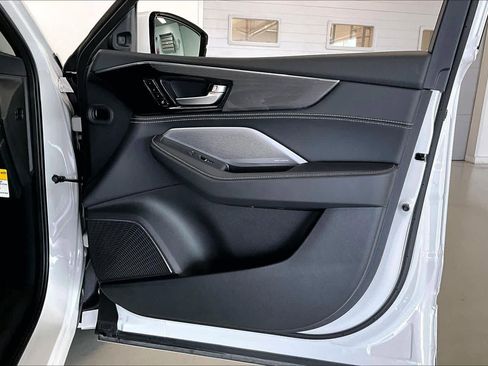 Used 2026 Acura MDX SH-AWD w/ Advance Package image 24