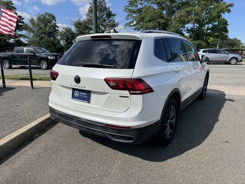 Used 2023 Volkswagen Tiguan SE w/ Panoramic Sunroof Package AWD/4WD image 5