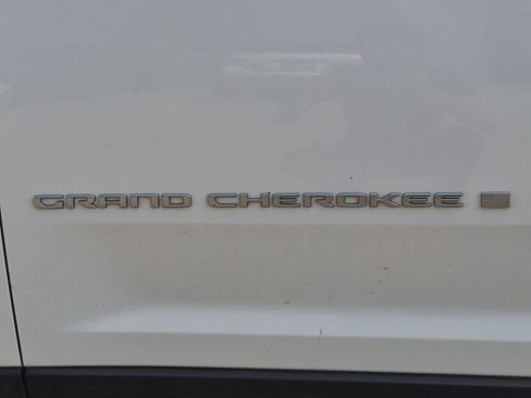 Used 2024 Jeep Grand Cherokee Limited 4xe AWD/4WD image 10