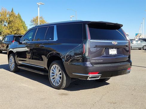 Used 2022 Cadillac Escalade ESV Luxury image 7