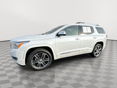 Used 2019 GMC Acadia Denali w/ Technology Package image 1