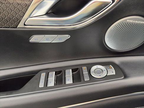 Used 2025 Genesis GV80 3.5T e-SC image 14